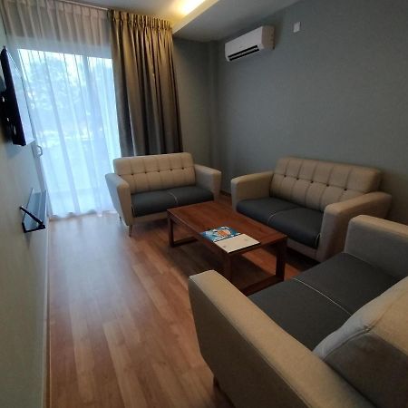 Telanai16 Lodge Bandar Seri Begawan Kültér fotó