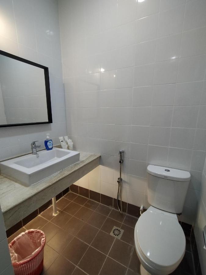 Telanai16 Lodge Bandar Seri Begawan Kültér fotó