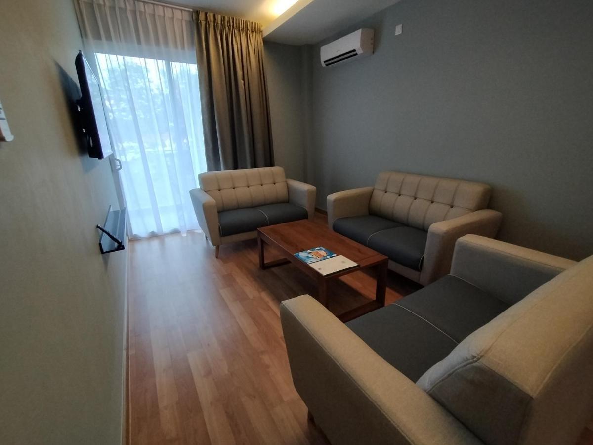 Telanai16 Lodge Bandar Seri Begawan Kültér fotó